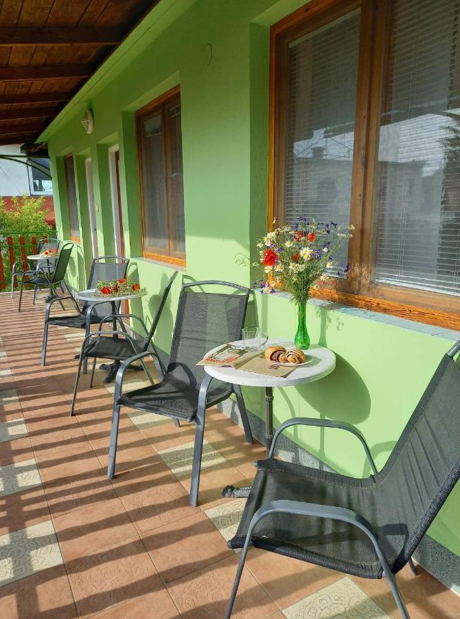 Afrodita Hotel Štúrovo Bagian luar foto