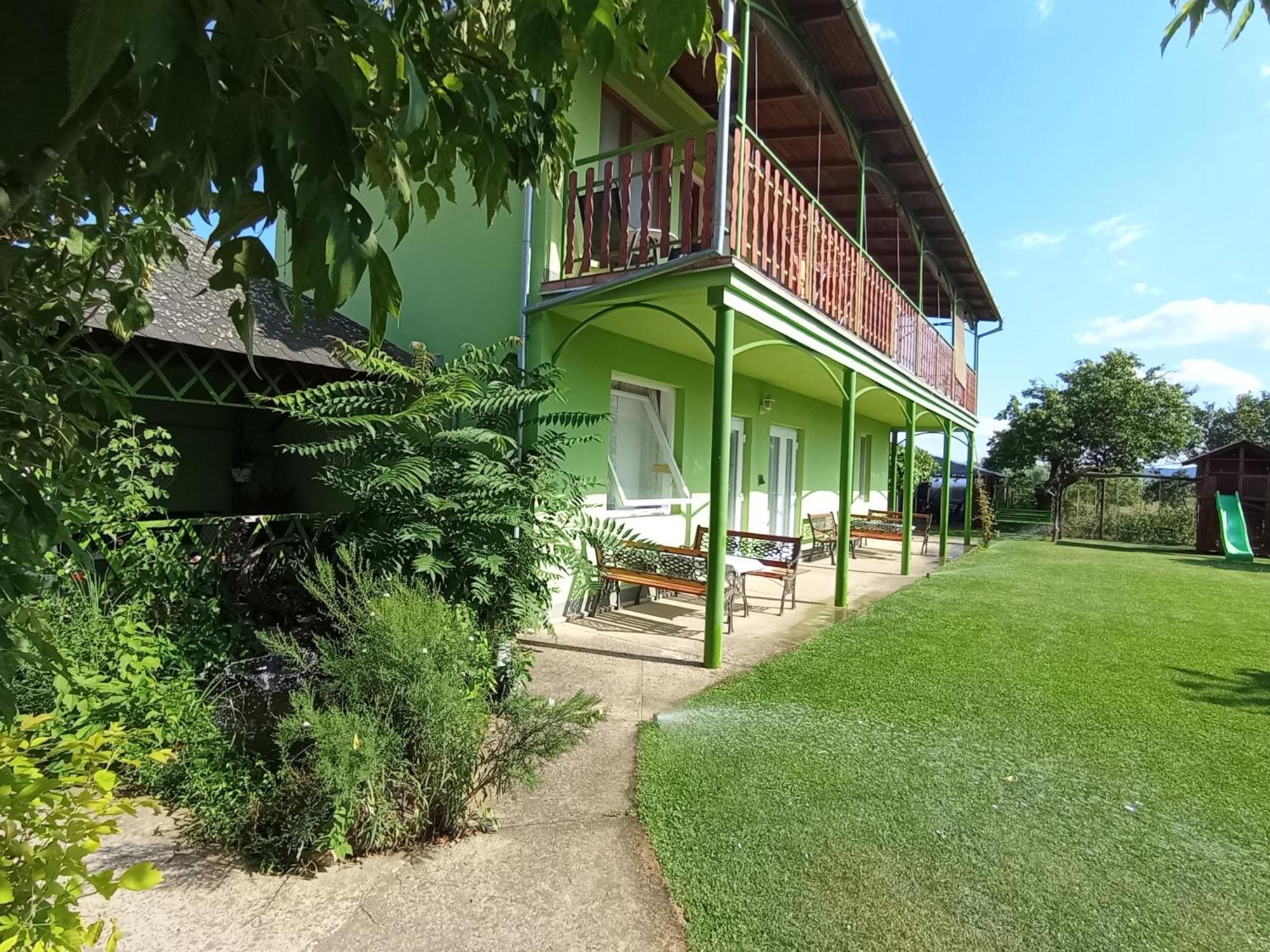 Afrodita Hotel Štúrovo Bagian luar foto